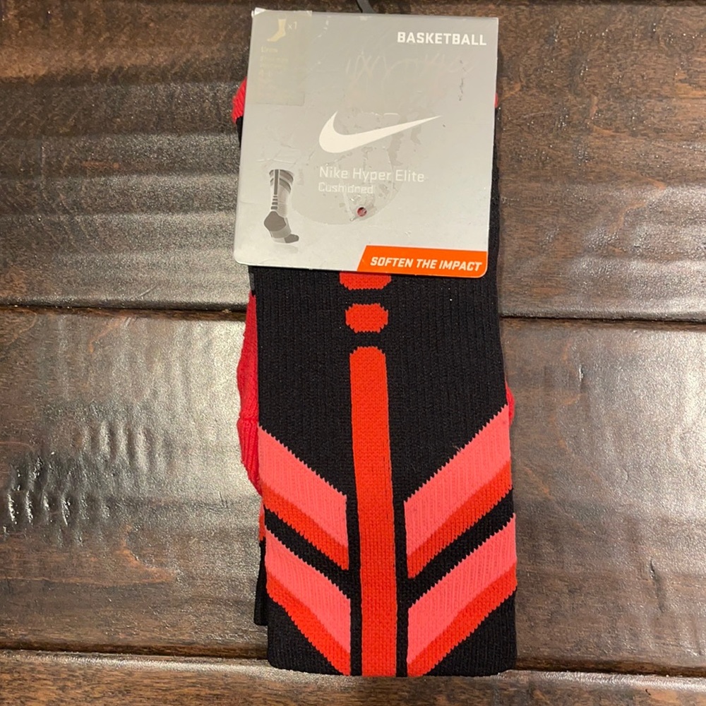 ❤️NEW!!!❤️ Nike Hyper Elite Cushioned Socks.
